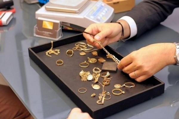 В Беларуси изменили цены на скупаемые у населения золото, серебро и платину В Беларуси изменили цены на скупаемые у населения золото, серебро и платину