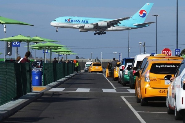 В какой стране перед посадкой в самолет просят взвеситься в аэропорту?