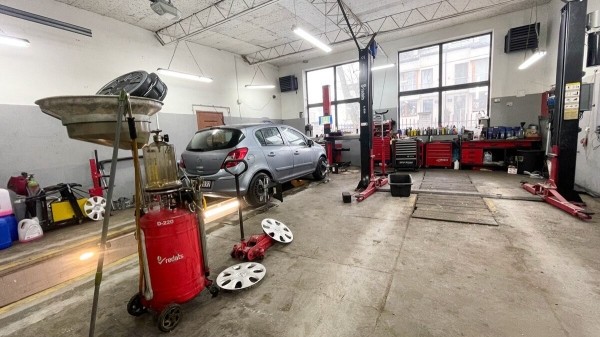 Белорус открыл в Варшаве сразу 2 автосервиса. Как у него теперь дела? Белорус открыл в Варшаве сразу 2 автосервиса. Как у него теперь дела?