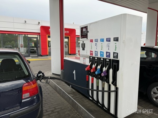 Сколько топлива можно купить на среднюю зарплату в Европе и Беларуси Сколько топлива можно купить на среднюю зарплату в Европе и Беларуси