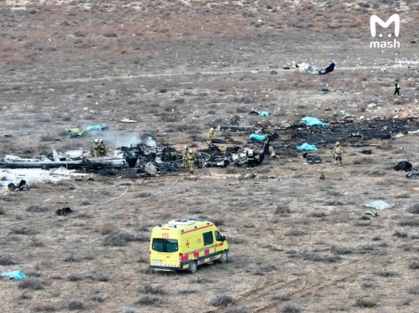 В Казахстане упал пассажирский самолет — видео и фото В Казахстане упал пассажирский самолет — видео и фото