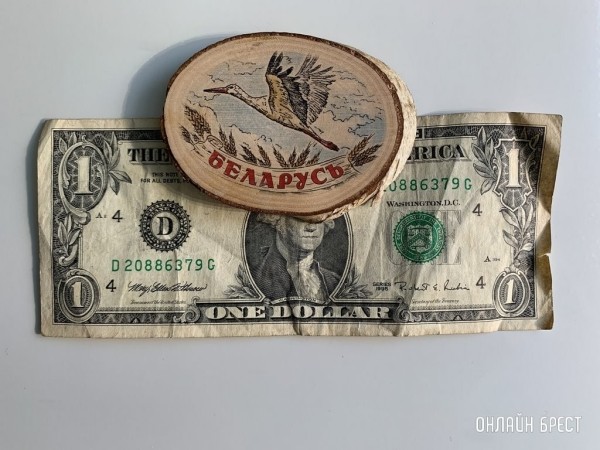 В какой стране ЕАЭС сейчас самые большие зарплаты в пересчете на доллары — посмотрели цифры