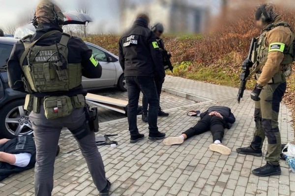 В Польше задержали белорусов за подделку документов В Польше задержали белорусов за подделку документов