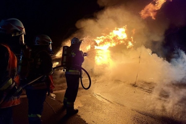 В Австрии сгорел фургон, на котором ехал белорус В Австрии сгорел фургон, на котором ехал белорус