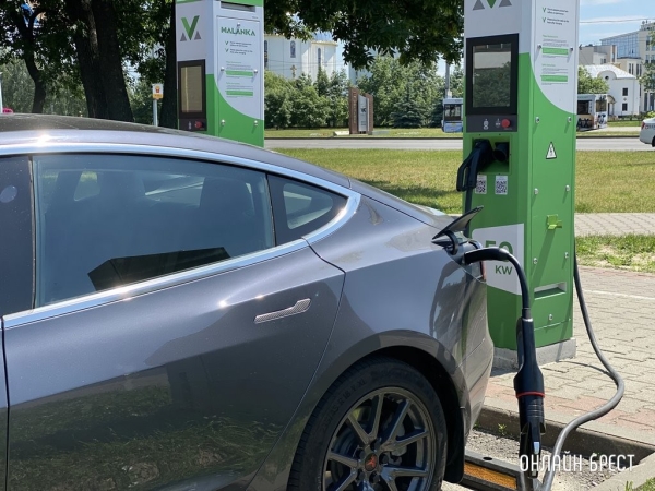 Зарядка в сети «Маланка» станет дороже — вот новые тарифы Зарядка в сети «Маланка» станет дороже — вот новые тарифы